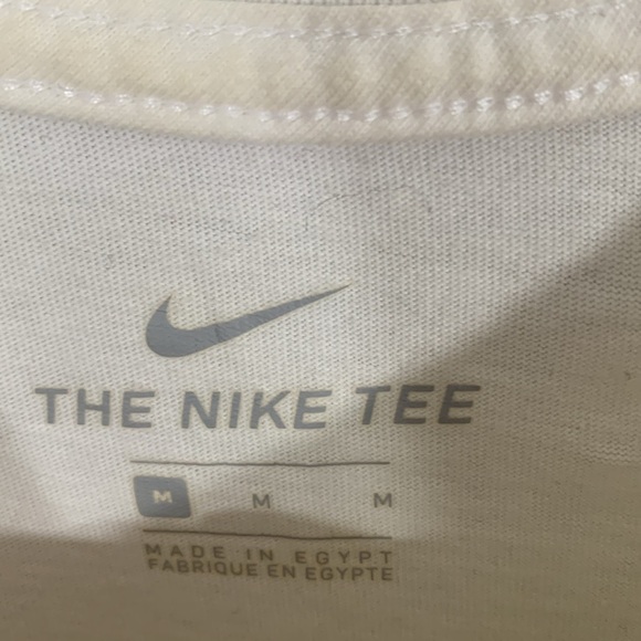 Nike Earth Printing Short Sleeve White CT6541-100      size M - Picture 6 of 14
